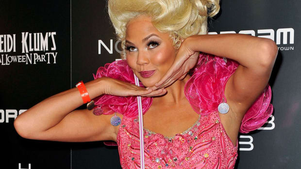 chrissy-teigen-halloween